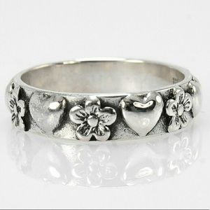 Retired James Avery-Heart Flower Ring